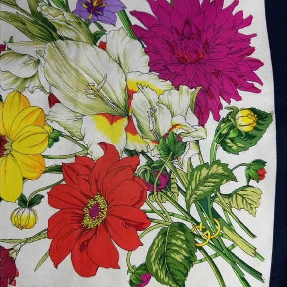 Gucci 100% Silk Scarf - Picture 3 of 6